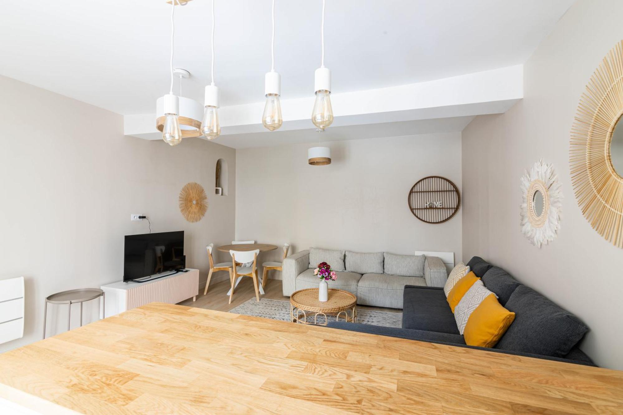 Luxurious 1 Bedroom Quartier De La Bastille Free Netflix ปารีส ภายนอก รูปภาพ